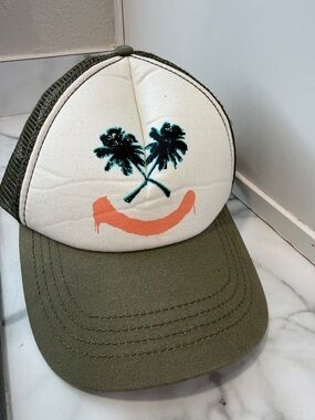 Billabong Green and Cream Palm Trucker Hat